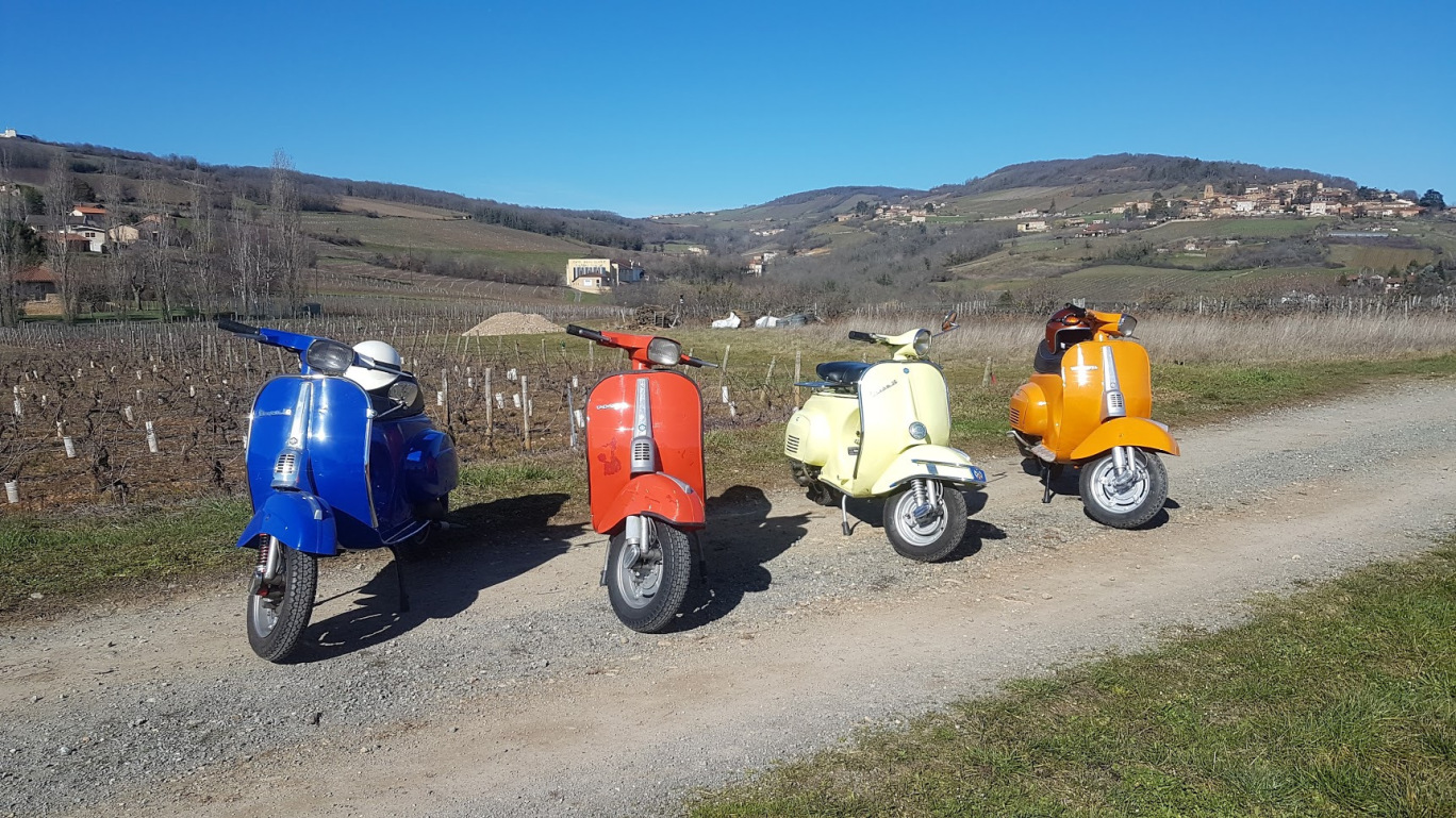 Location Vespa rouge